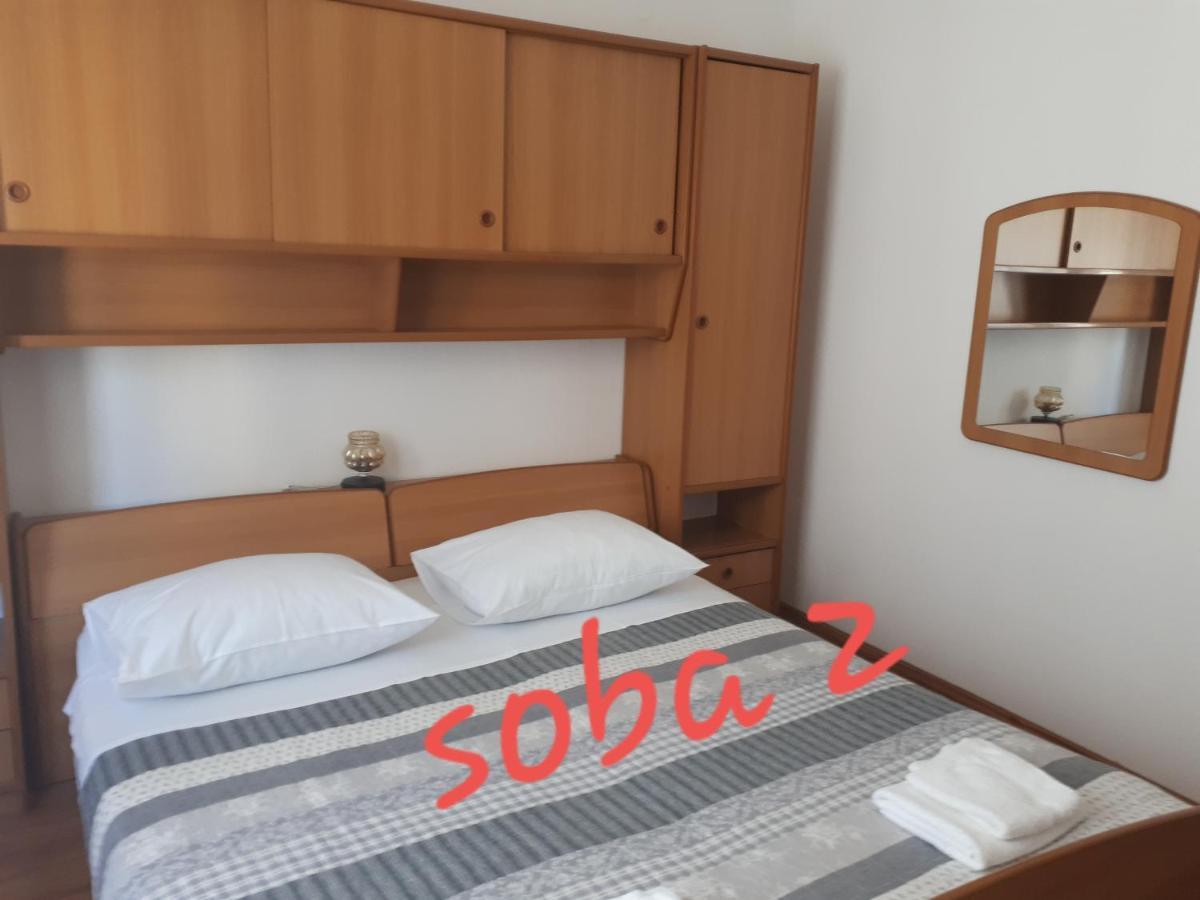 Apartman Emilio Baška Voda Exteriör bild