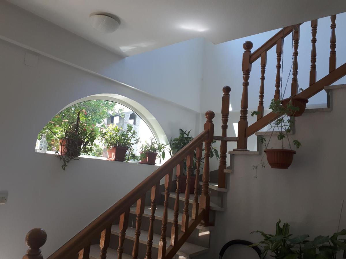 Apartman Emilio Baška Voda Exteriör bild